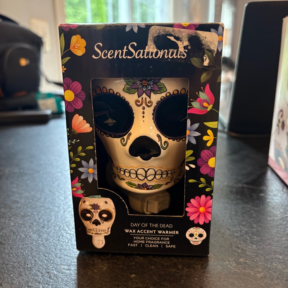 Scentsationals Day of The Dead/Sugar skull Wax Melters.  Halloween. Set of 2! - Picture 9 of 9